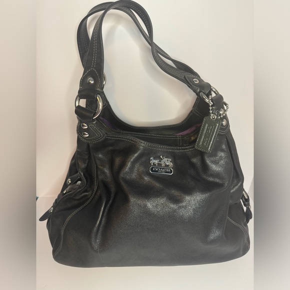 Handbags - Coach EUC Madison Maggie Black Leather Shoulder Tote Bag